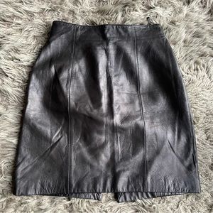 EUC Wilson Leather Skirt- sz 8